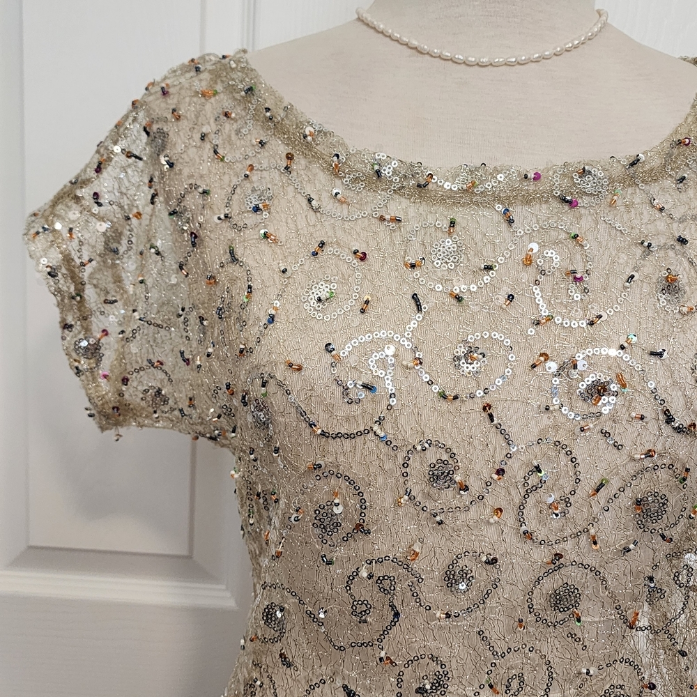 NikiBiki Vintage Lace Embellished Top - Picture 4 of 15